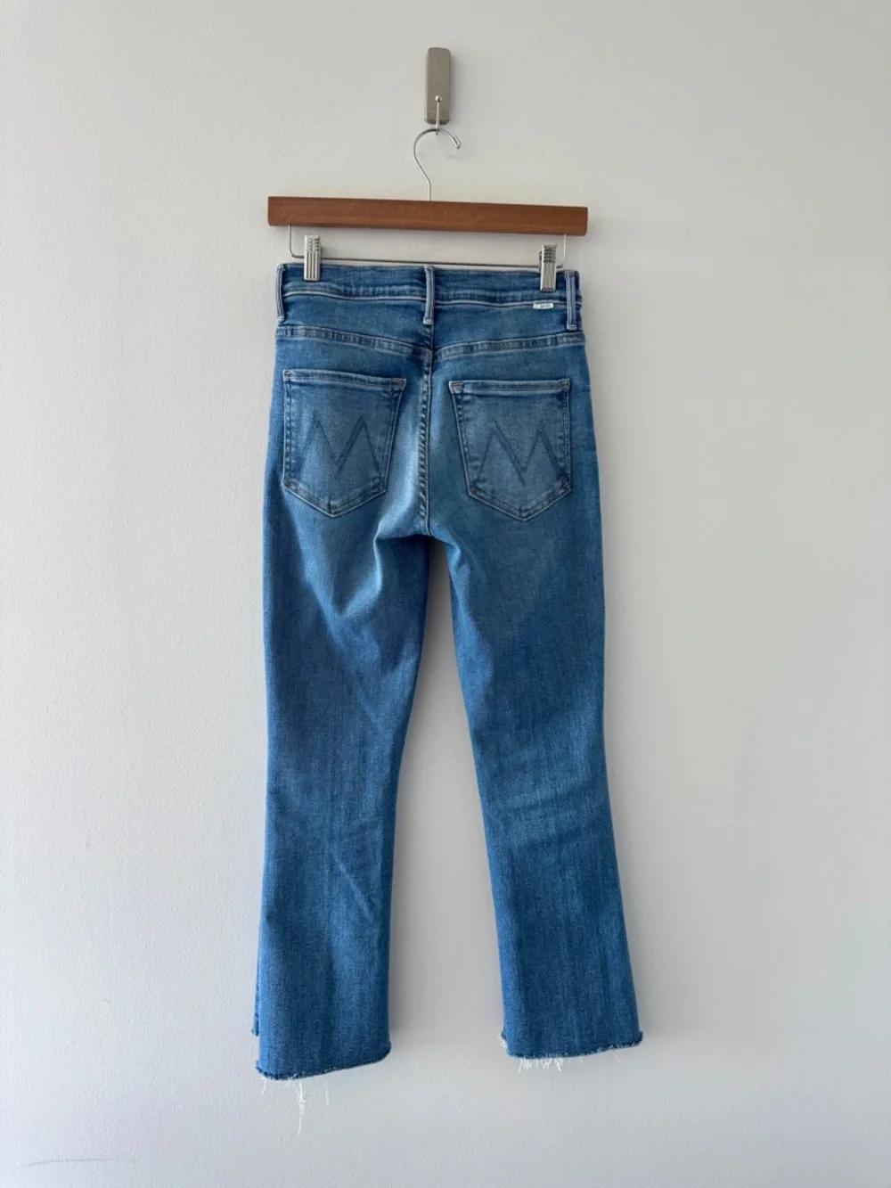 MOTHER The Insider Crop Step Fray Jeans in Out Of The Blue 26 - Picture 5 of 8